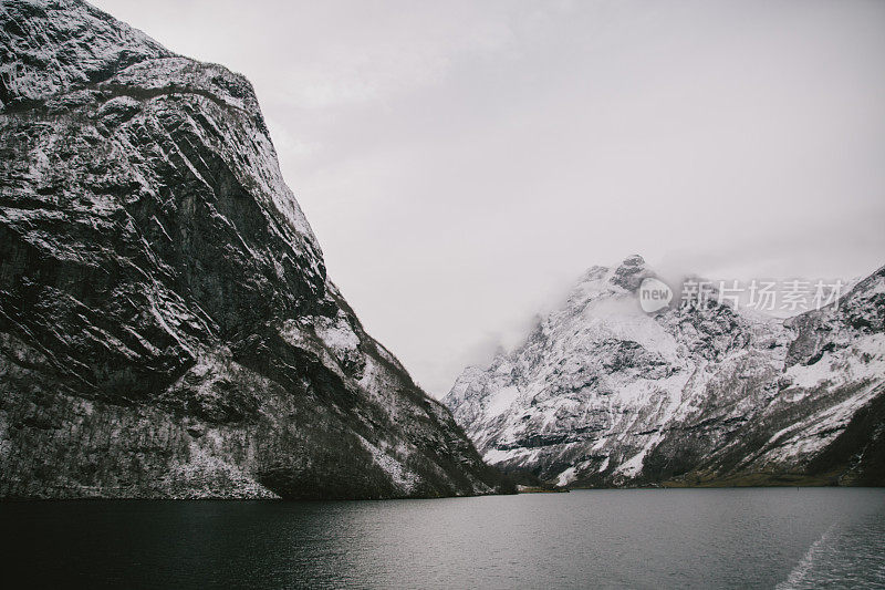 挪威冬季的n øyfjord